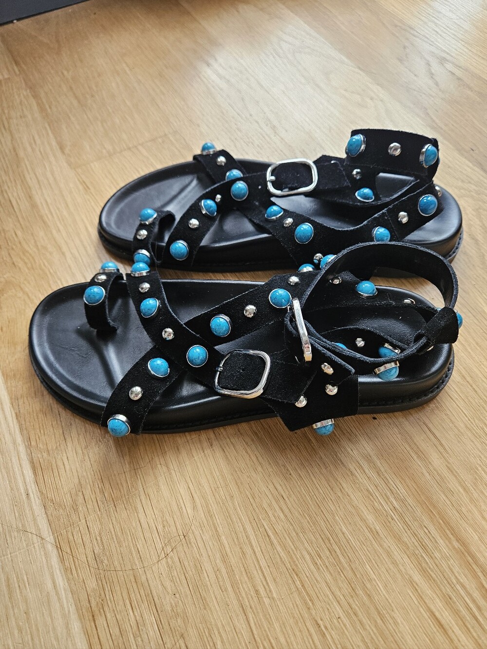 Aqua X Ava Phillippe Women's Jazzy Embellished Suede Flat Sandals Size 9